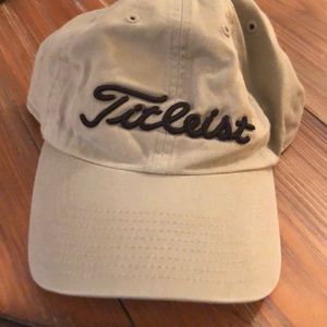 Titlest Hat - NWOT Size L Fitted